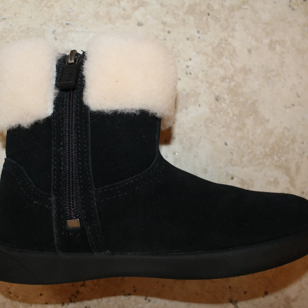 UGG JORIE TODDLER‎ SUEDE SHEARLING BOOTS BLACK